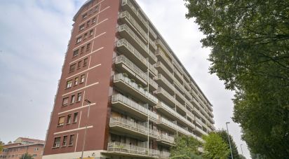 Three-room apartment of 82 m² in Torino (10154)