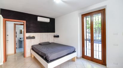 Monolocale di 89 m² a Turate (22078)