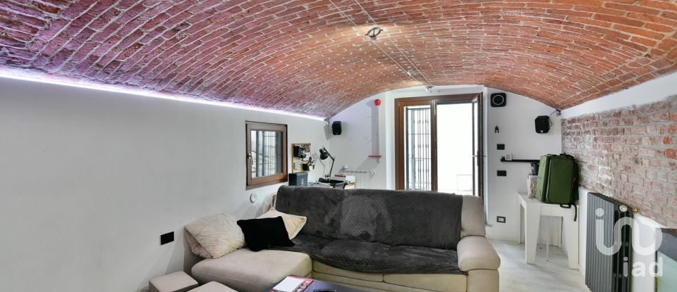 One-room apartment of 89 m² in Turate (22078)