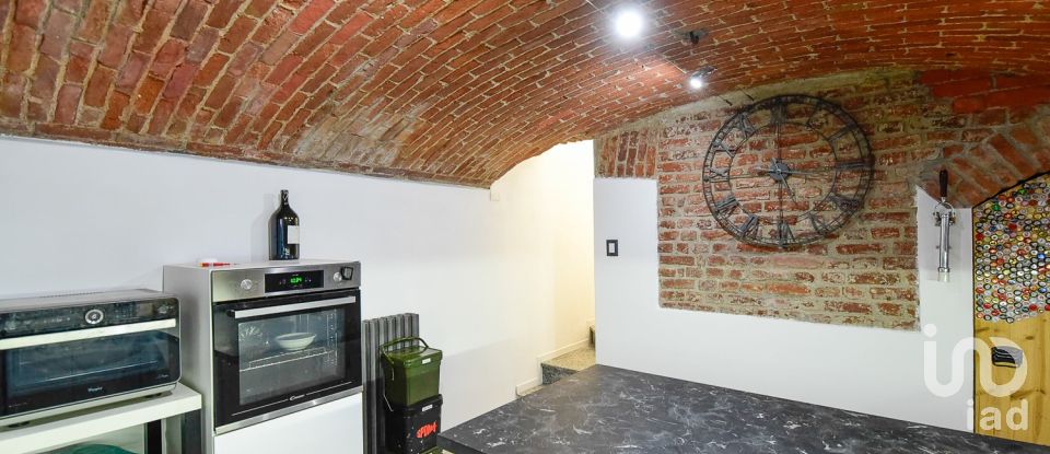 One-room apartment of 89 m² in Turate (22078)