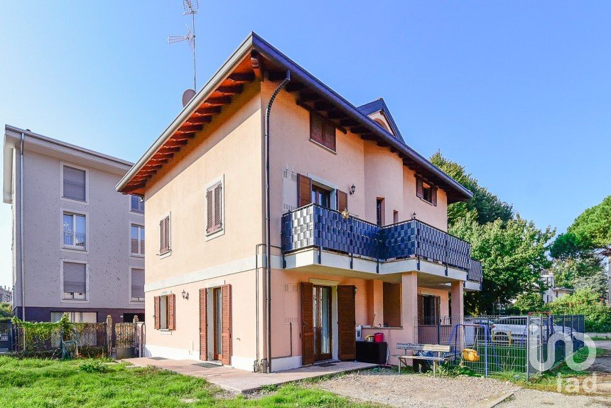 Appartamento 0 locali di 95 m² a Turate (22078)