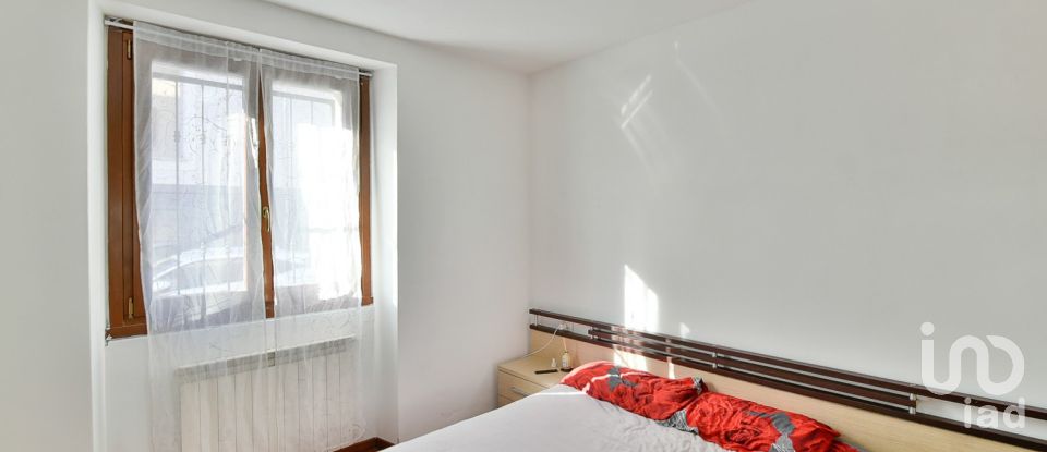 Appartamento 0 locali di 95 m² a Turate (22078)