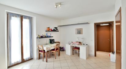 Appartamento 0 locali di 95 m² a Turate (22078)