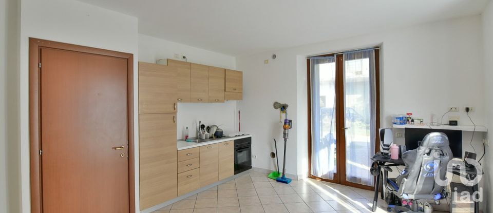 Appartamento 0 locali di 95 m² a Turate (22078)