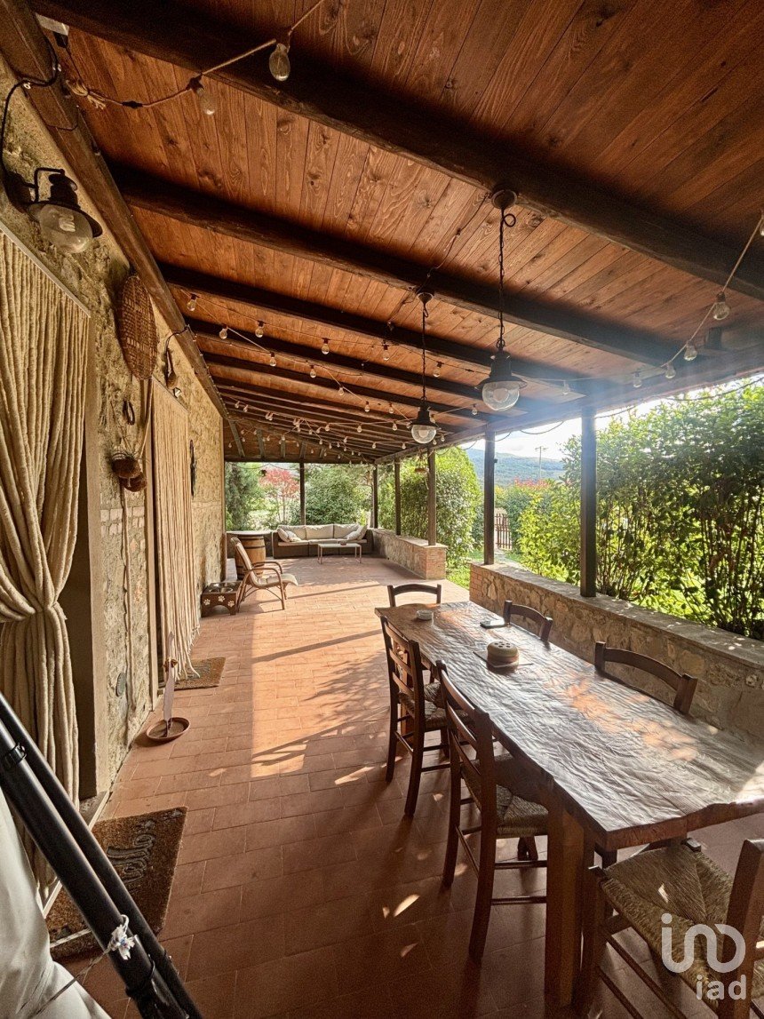 Farm 9 rooms of 239 m² in Volterra (56048)