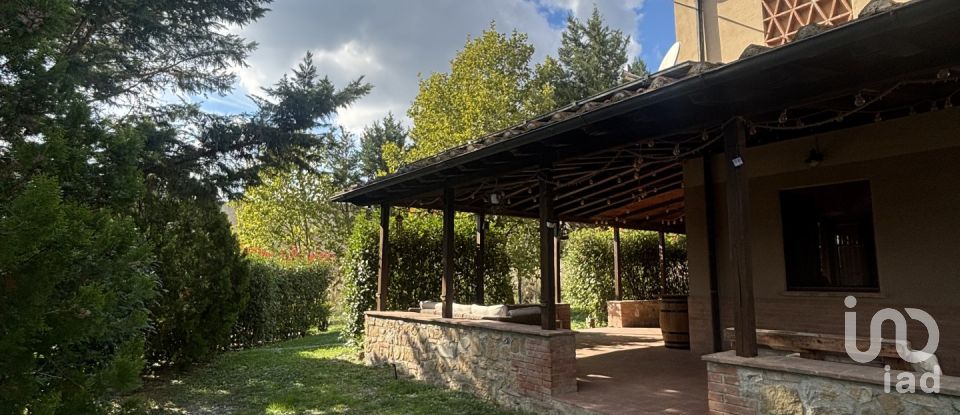 Farm 9 rooms of 239 m² in Volterra (56048)