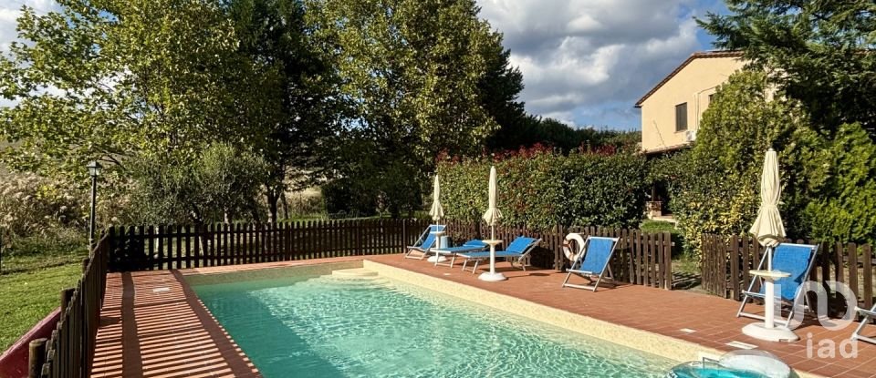 Farm 9 rooms of 239 m² in Volterra (56048)