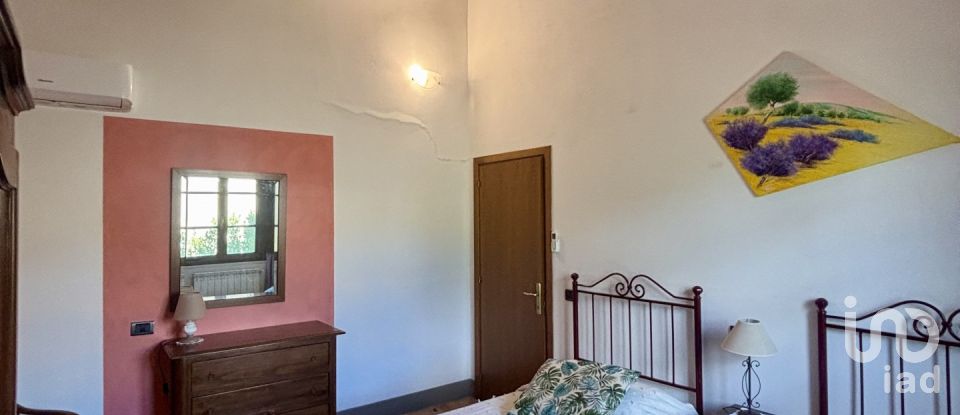 Farm 9 rooms of 239 m² in Volterra (56048)