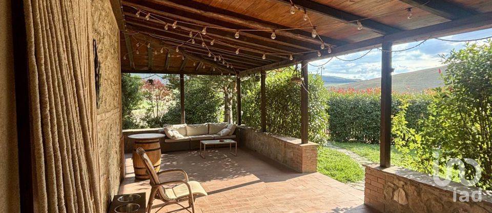 Farm 9 rooms of 239 m² in Volterra (56048)
