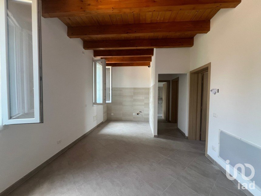 Trilocale di 100 m² a Finale Emilia (41035)