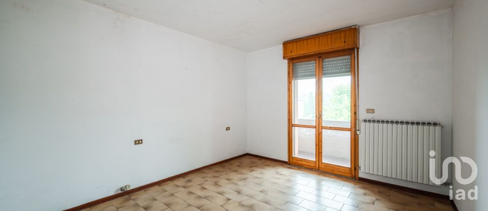 Three-room apartment of 107 m² in Finale Emilia (41034)