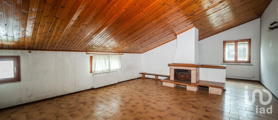 Three-room apartment of 107 m² in Finale Emilia (41034)