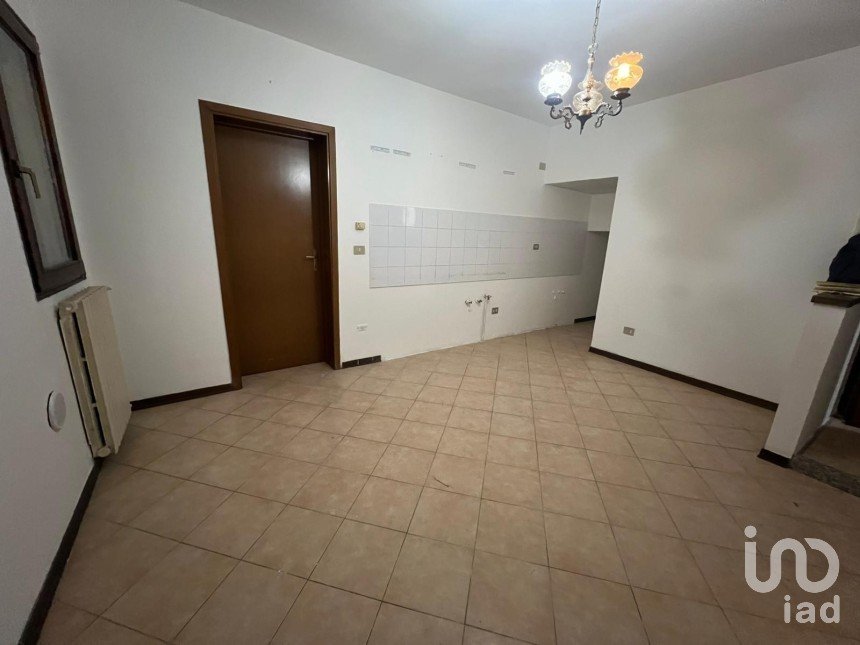 Two-room apartment of 47 m² in Finale Emilia (41035)