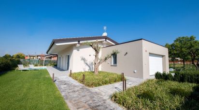 Farm 4 rooms of 120 m² in Calvagese della Riviera (25080)