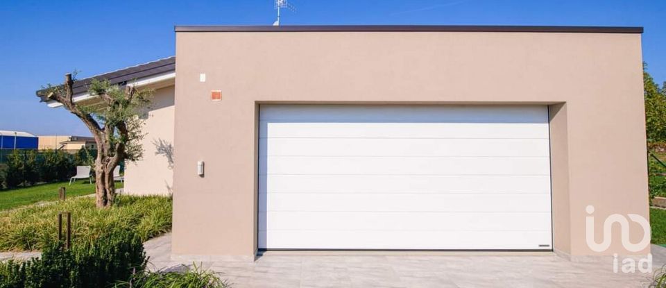 Casale 4 locali di 120 m² in Ponti sul Mincio (46040)