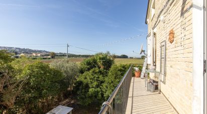 Casa indipendente / Villa 13 locali di 188 m² in Corridonia (62014)