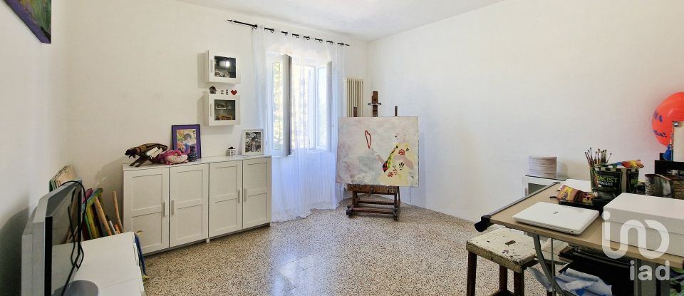 House 13 rooms of 188 m² in Corridonia (62014)