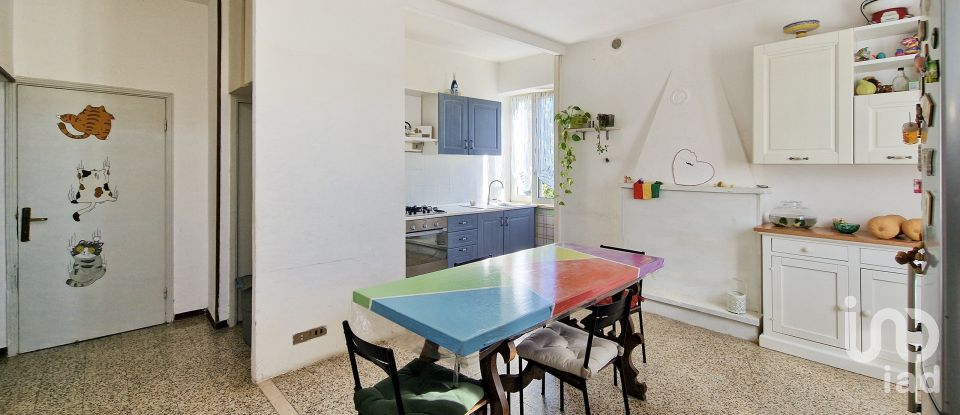 House 13 rooms of 188 m² in Corridonia (62014)