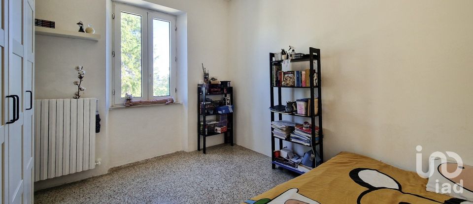 House 13 rooms of 188 m² in Corridonia (62014)