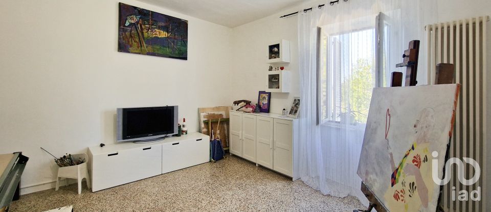 House 13 rooms of 188 m² in Corridonia (62014)