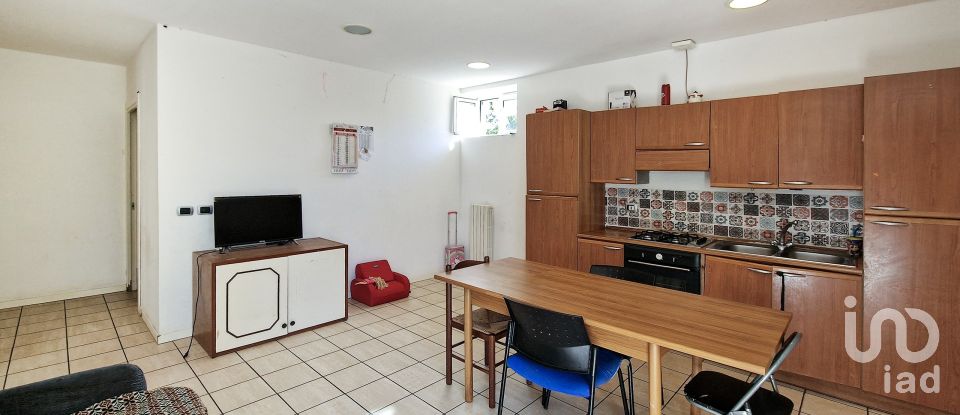 House 13 rooms of 188 m² in Corridonia (62014)