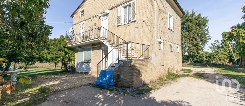 House 13 rooms of 188 m² in Corridonia (62014)