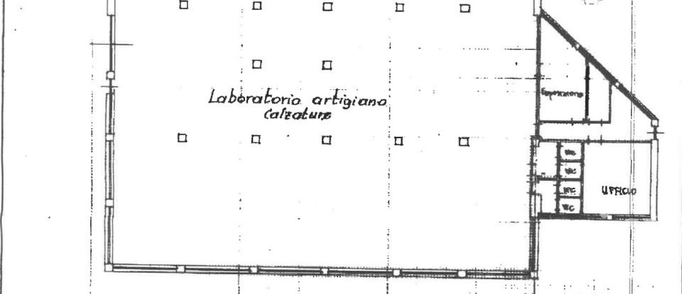 Capannone di 750 m² in Montegranaro (63812)