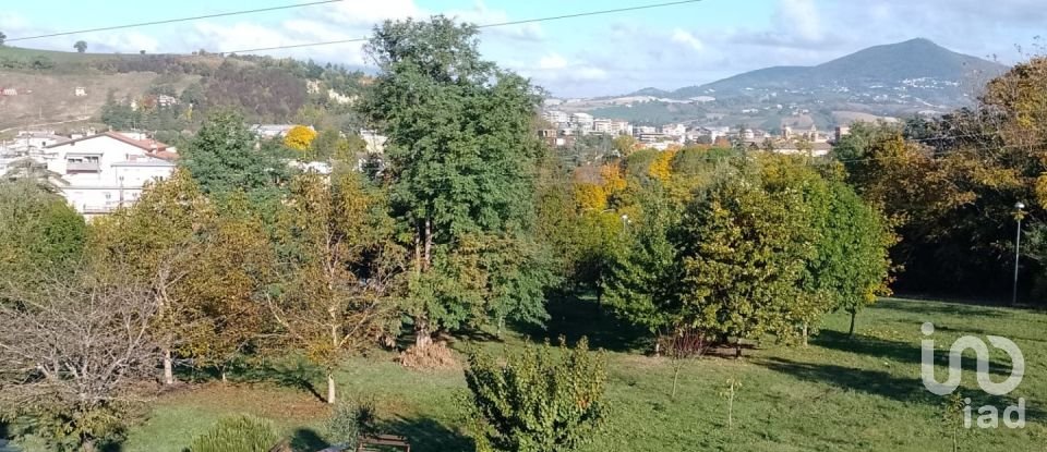 Four-room apartment of 230 m² in Fabriano (60044)