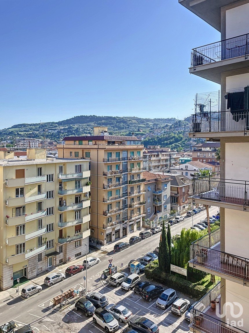 Appartamento 5 locali di 103 m² a San Benedetto del Tronto (63074)