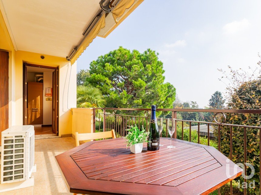 Quadrilocale di 139 m² a Besana in Brianza (20842)