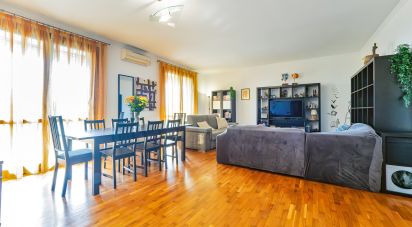 Four-room apartment of 139 m² in Besana in Brianza (20842)