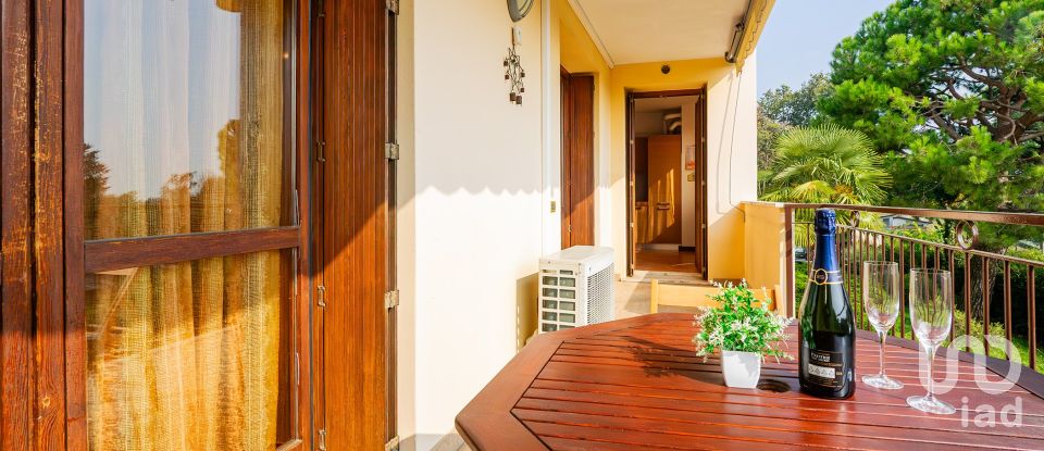 Quadrilocale di 139 m² a Besana in Brianza (20842)