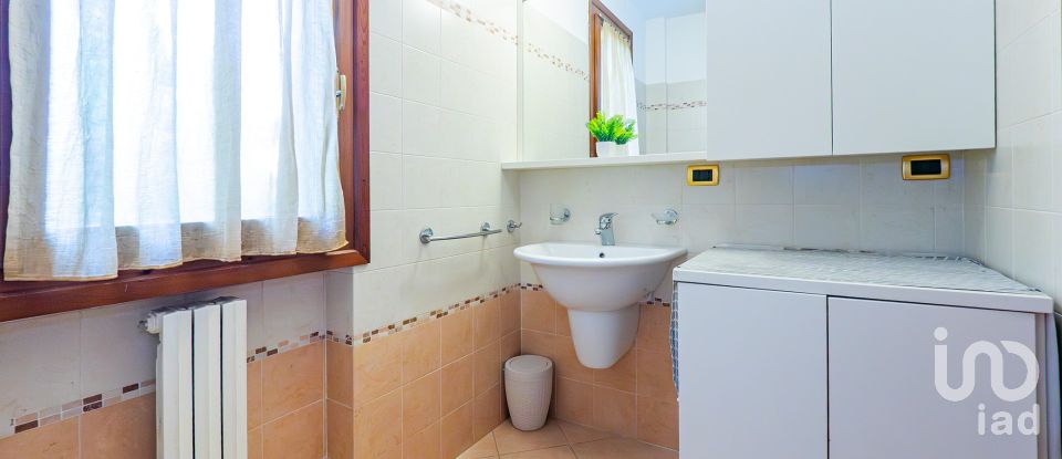 Quadrilocale di 139 m² a Besana in Brianza (20842)