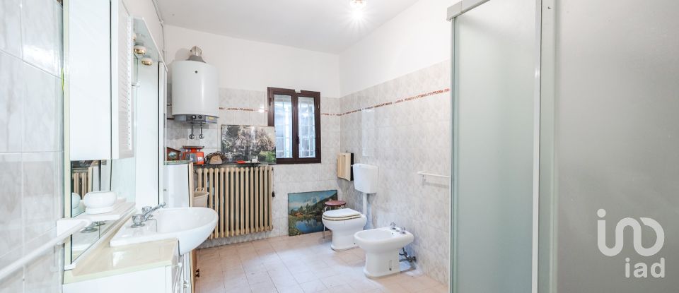 Casa indipendente 8 locali di 200 m² in Concordia sulla Secchia (41033)