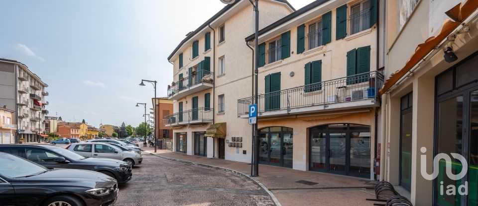 Four-room apartment of 87 m² in Moglia (46024)