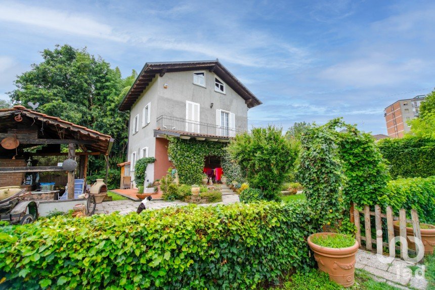 House 6 rooms of 200 m² in Montanaro (10017)