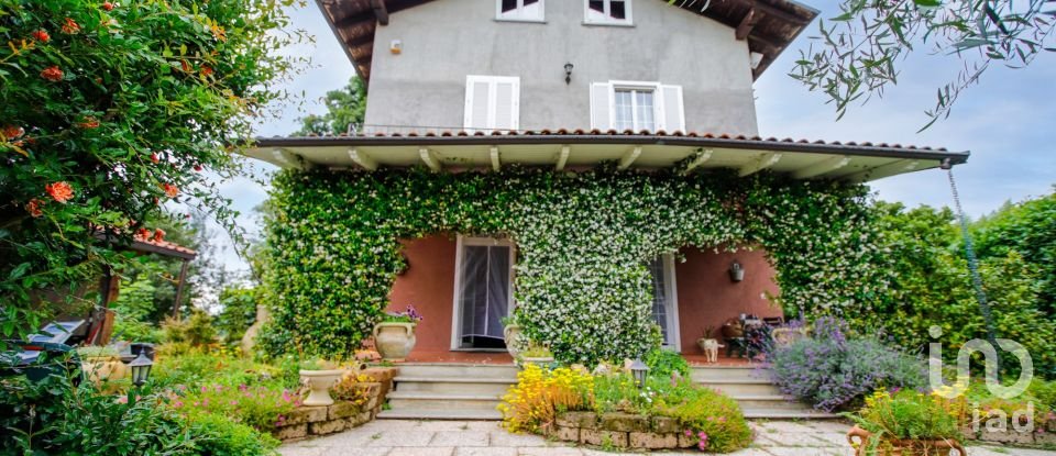 House 6 rooms of 200 m² in Montanaro (10017)