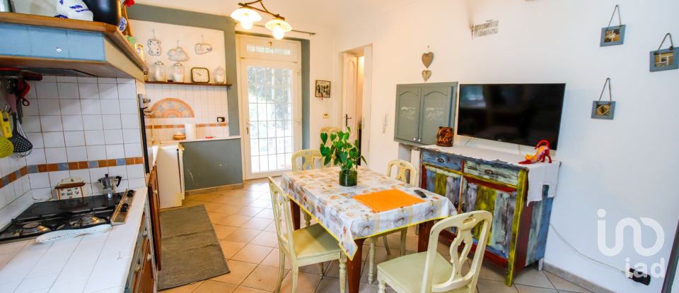 House 6 rooms of 200 m² in Montanaro (10017)