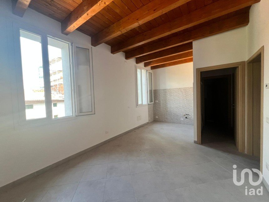 Three-room apartment of 80 m² in Finale Emilia (41035)