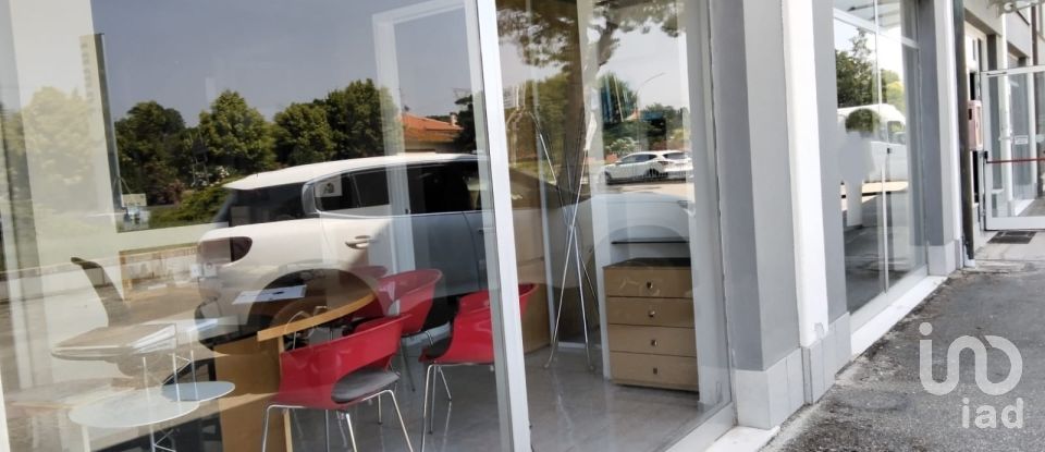 Negozio / locale commerciale di 1.697 m² in Monte Porzio (61040)