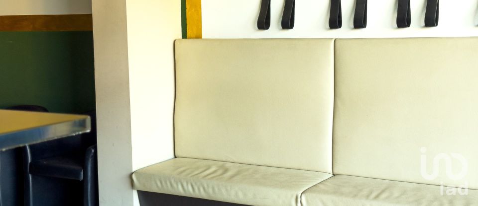 Negozio / locale commerciale di 200 m² in Bastia Umbra (06083)