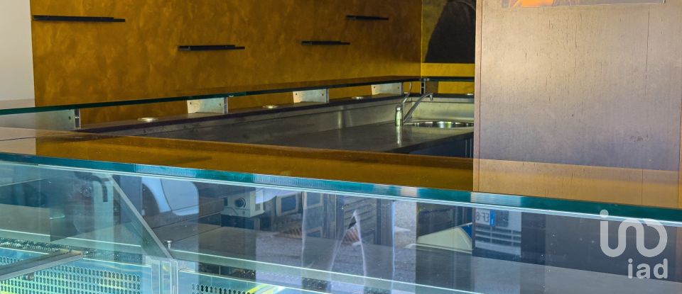 Negozio / locale commerciale di 200 m² in Bastia Umbra (06083)