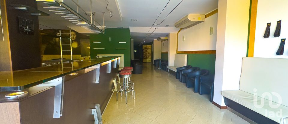 Negozio / locale commerciale di 200 m² in Bastia Umbra (06083)