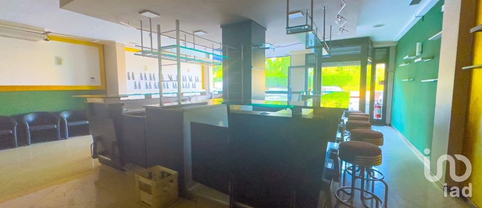 Negozio / locale commerciale di 200 m² in Bastia Umbra (06083)