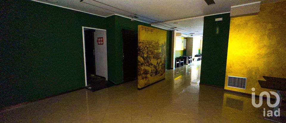 Negozio / locale commerciale di 200 m² in Bastia Umbra (06083)