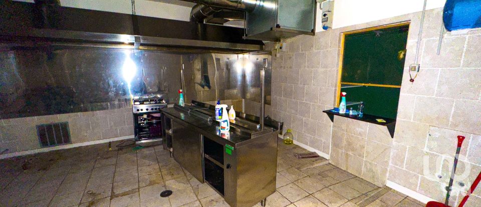 Negozio / locale commerciale di 200 m² in Bastia Umbra (06083)