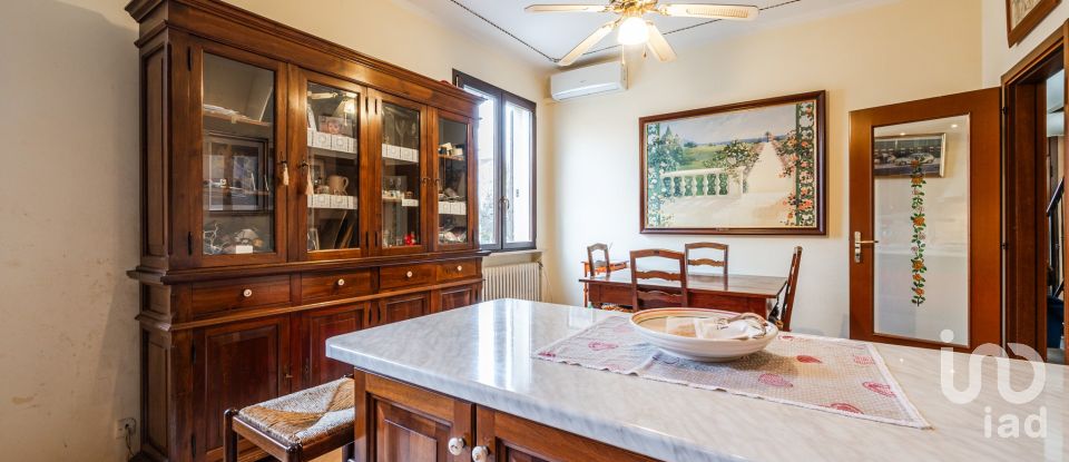 Casale 4 locali di 185 m² in Concordia sulla Secchia (41033)