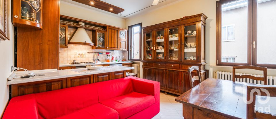 Casale 4 locali di 185 m² in Concordia sulla Secchia (41033)