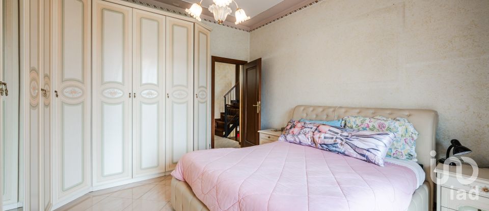 Casale 4 locali di 185 m² in Concordia sulla Secchia (41033)