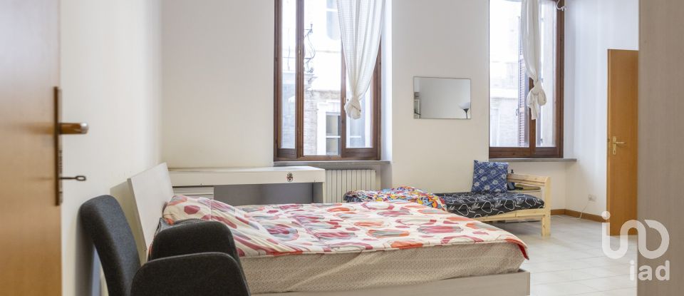 Two-room apartment of 60 m² in Ancona (60121)